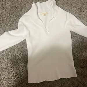 white long sleeved ribbed shirt